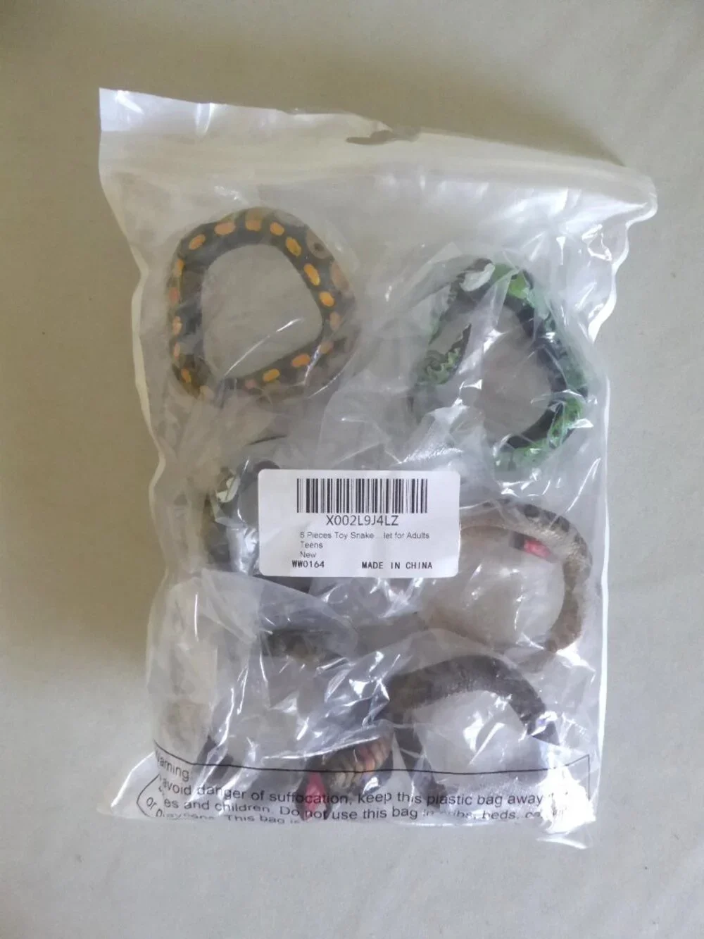 NEW 6 REALISTIC SNAKE REPTILE PVC PLASTIC TOY BRACELET HALLOWEEN GOTHIC